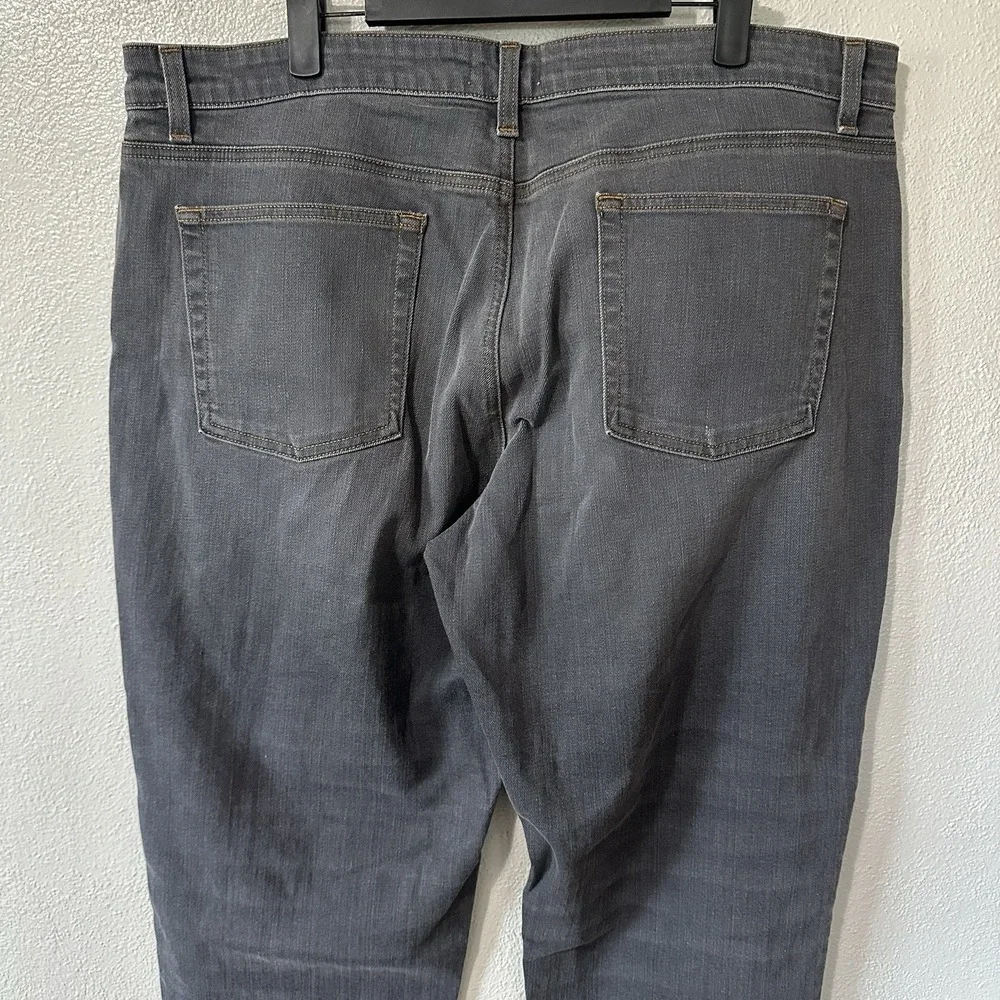 EILEEN FISHER Gray Wash Organic Cotton  Denim Jeans Size 16 Straight Tapered Fit